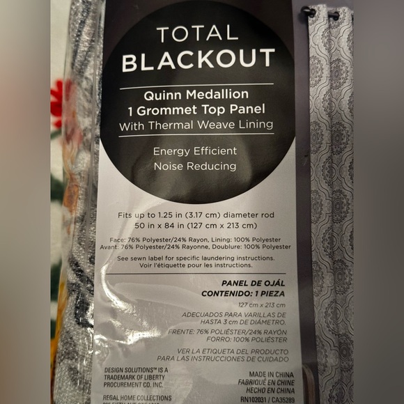 Curtain - Picture 4 of 4